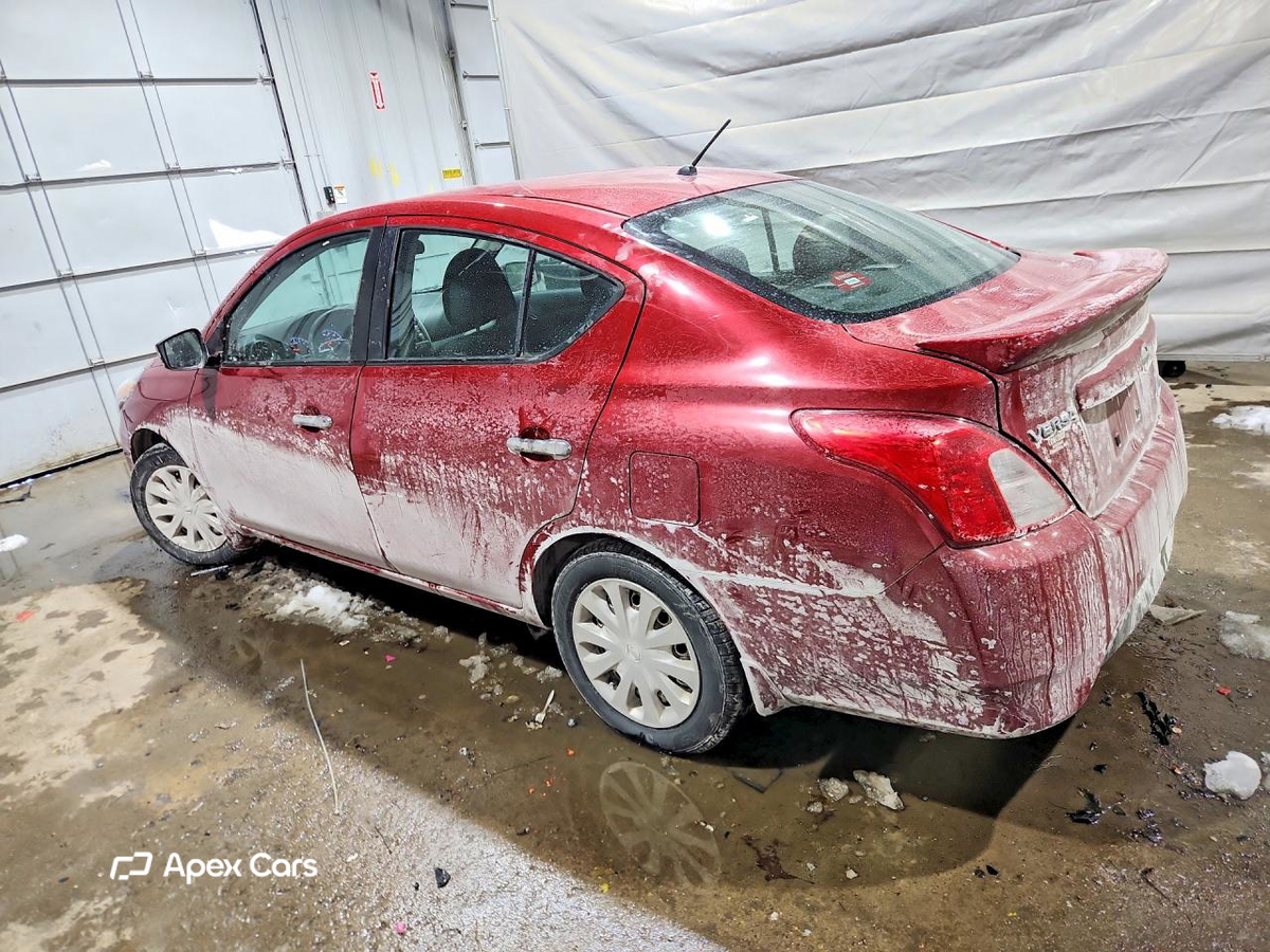 Nissan Versa 2015