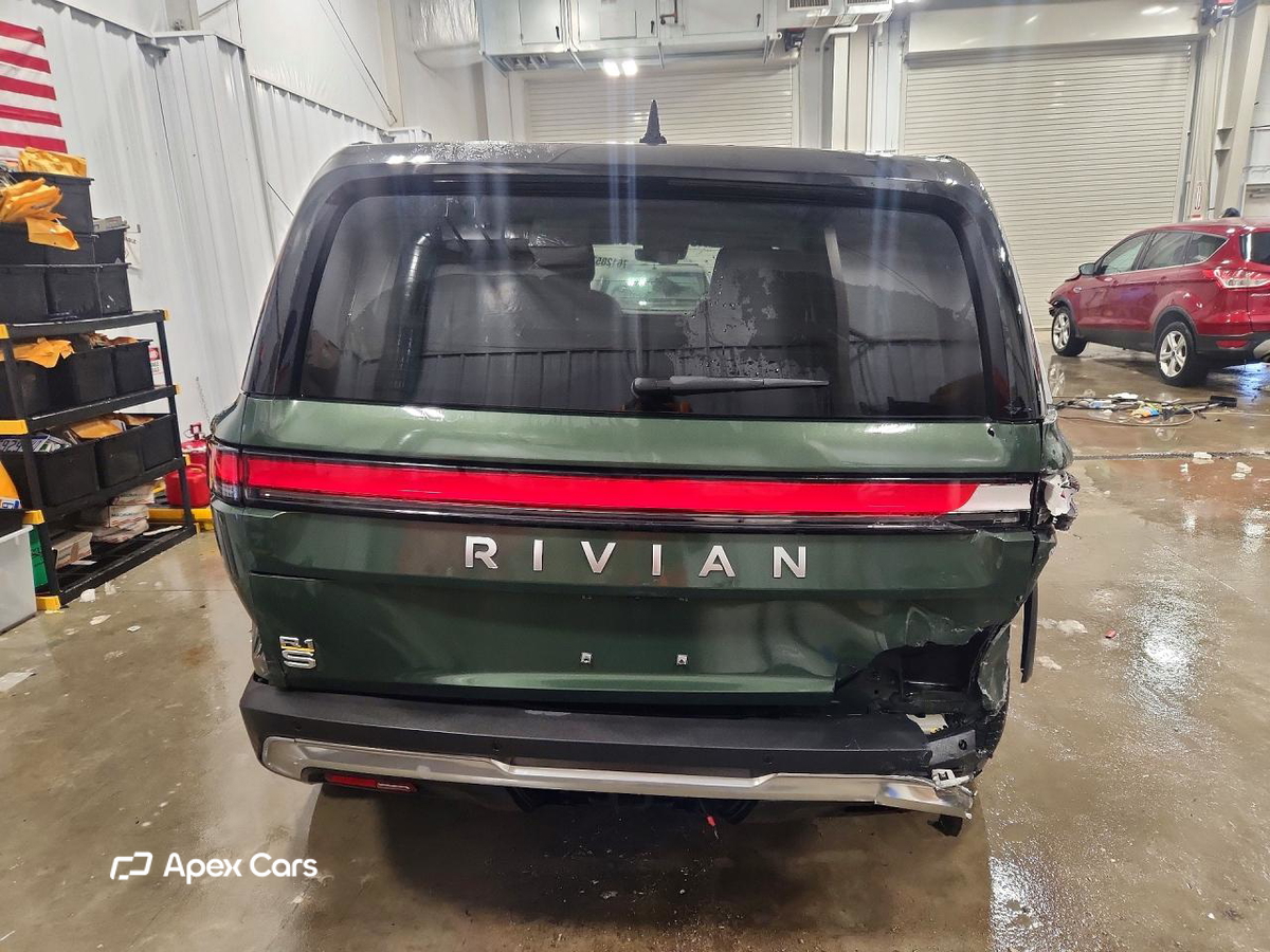 Rivian R1S 2023