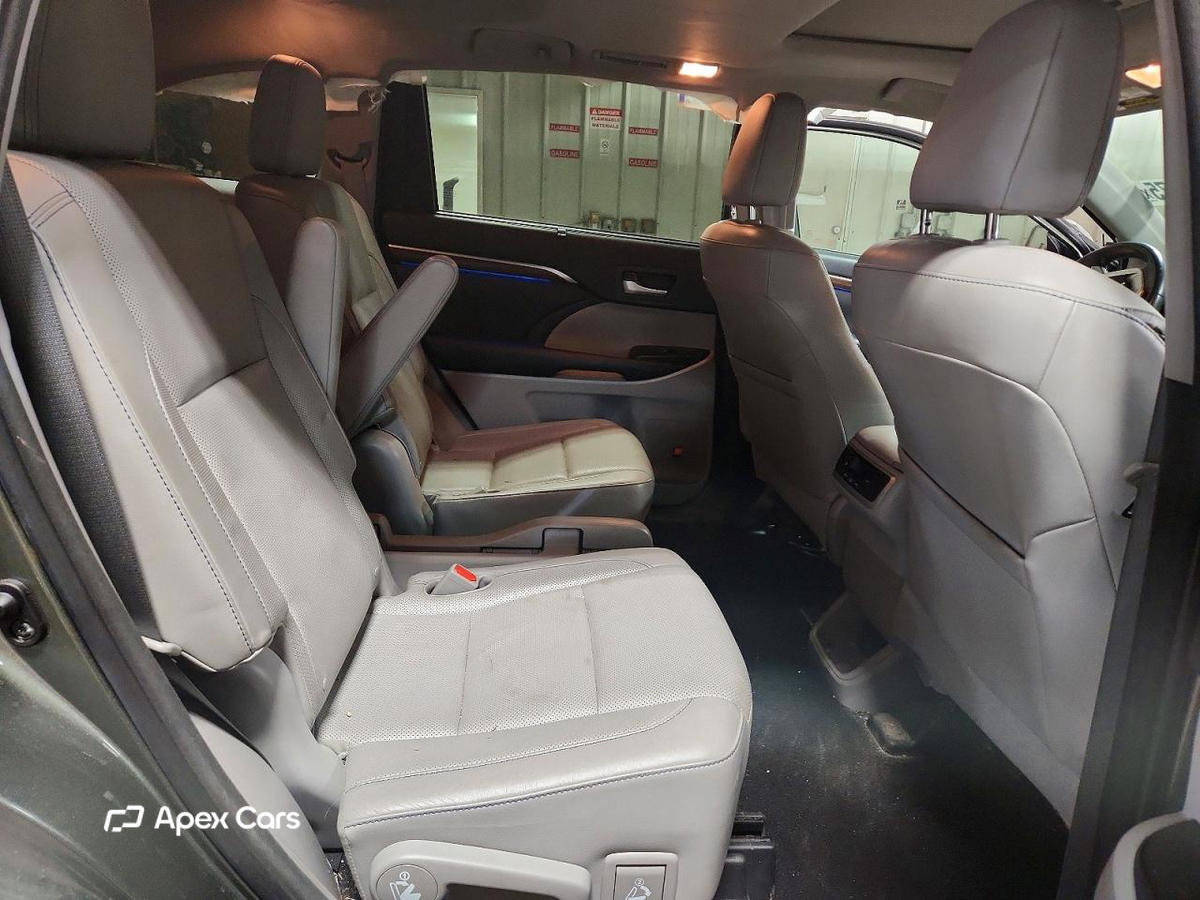 Toyota Highlander 2016