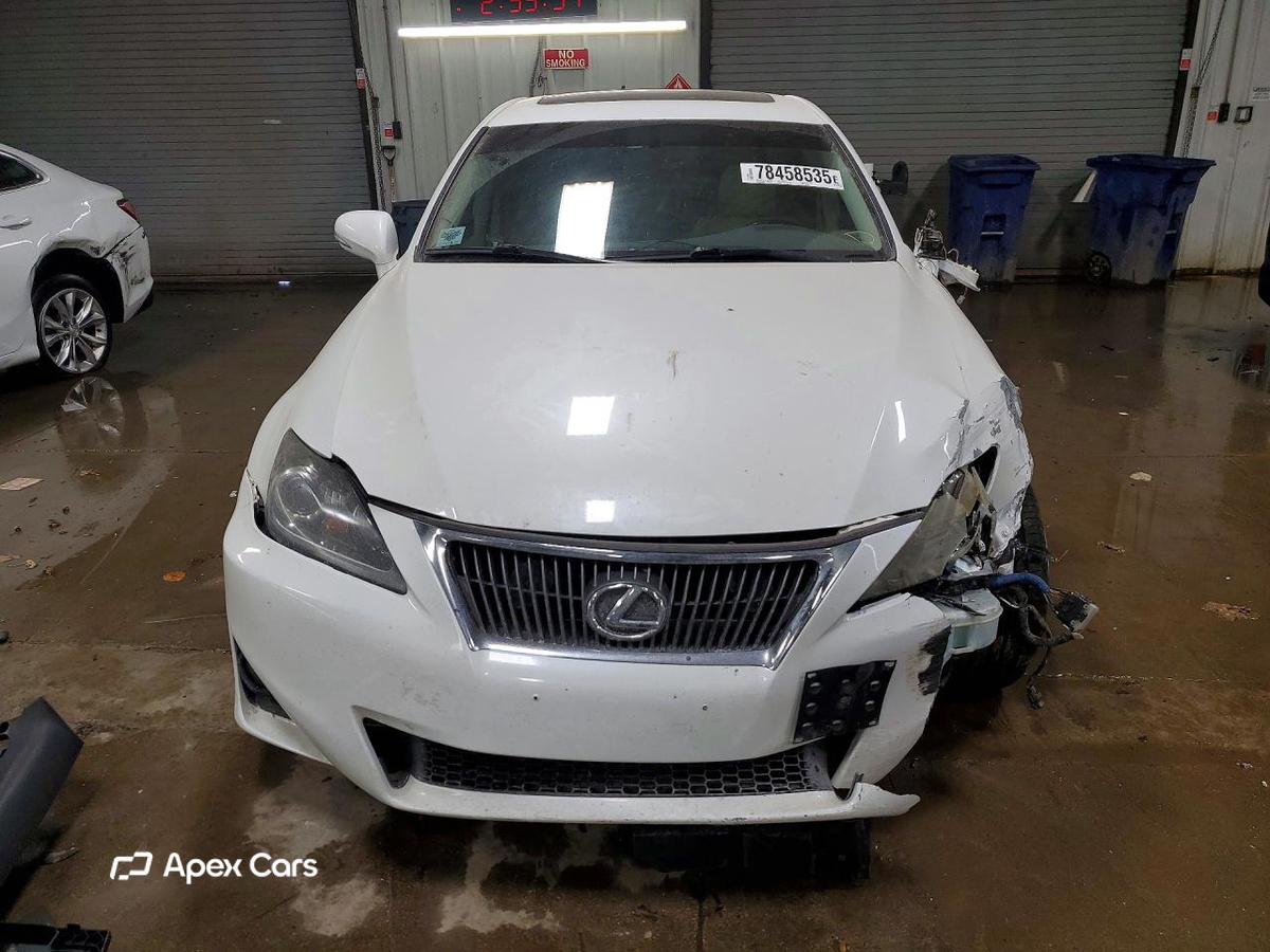 Lexus IS 2012