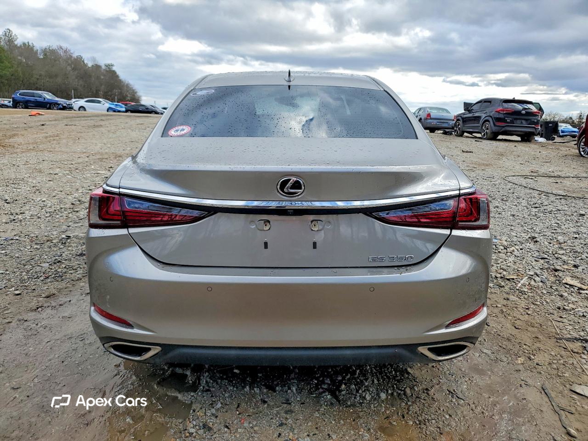 Lexus ES 2020