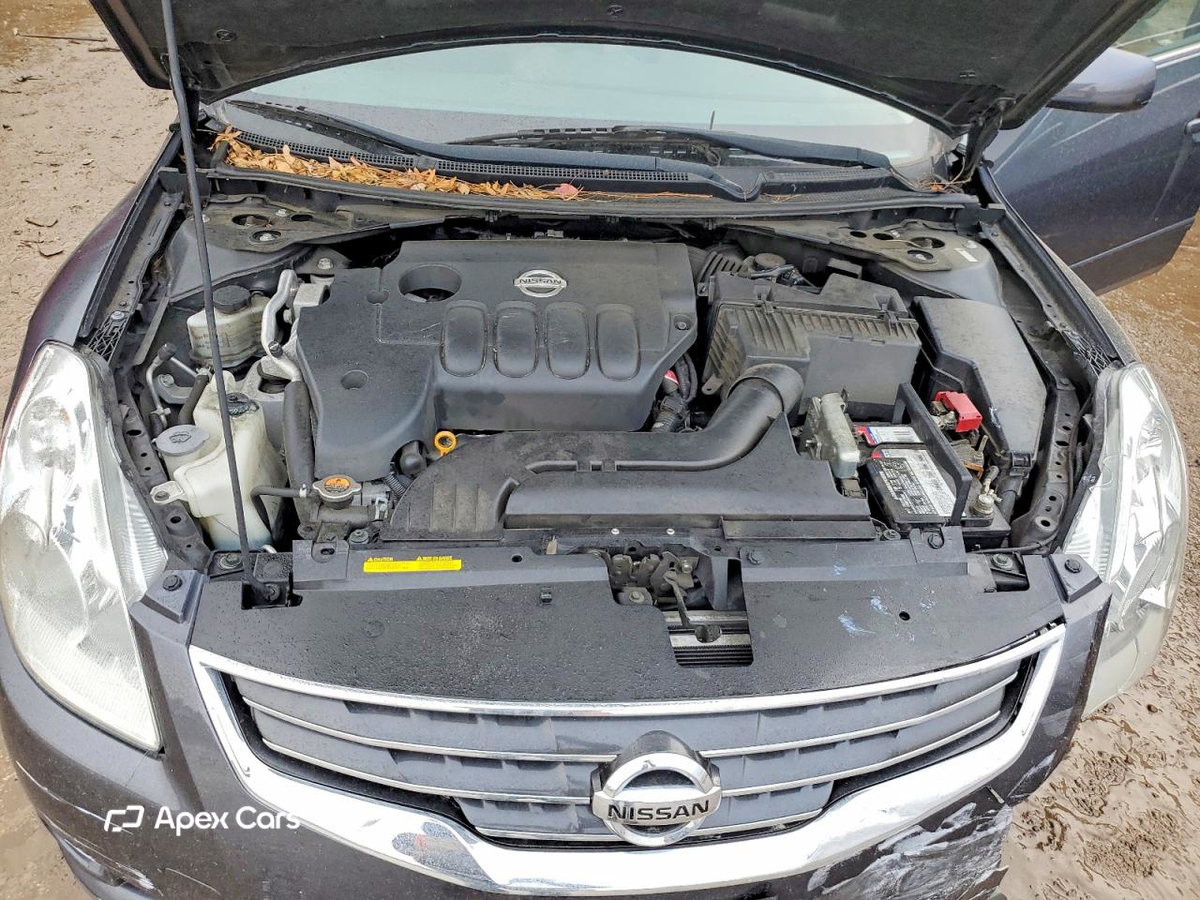 Nissan Altima 2011