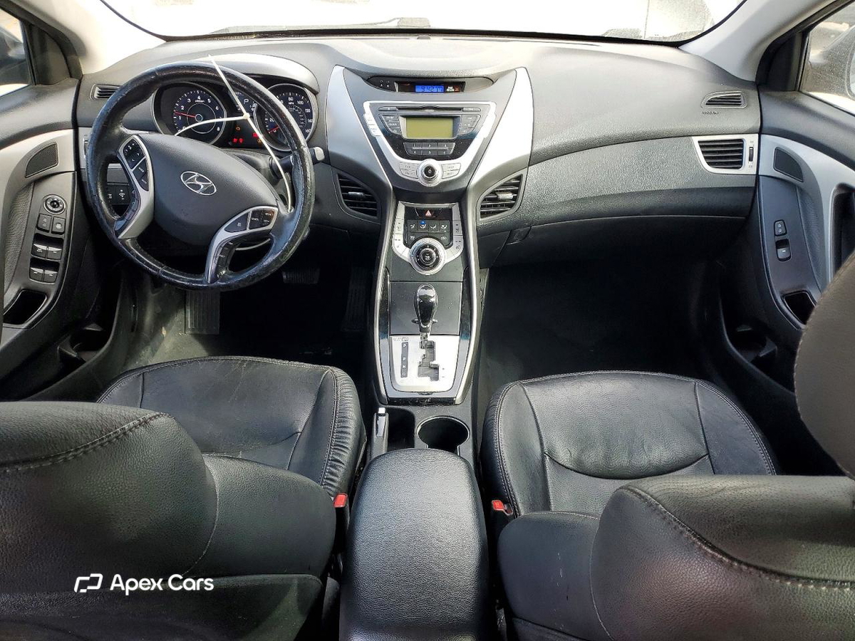 Hyundai Elantra 2012