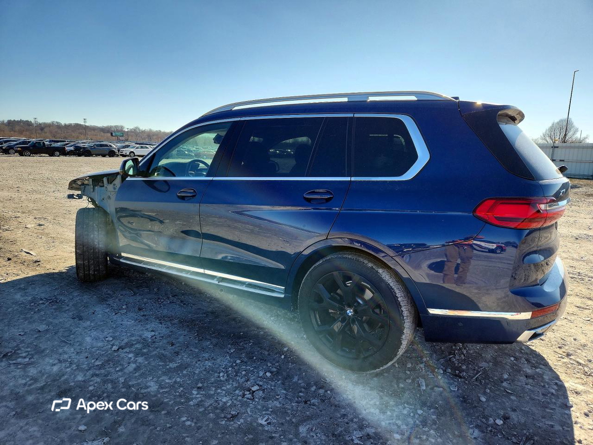 BMW X7 2021