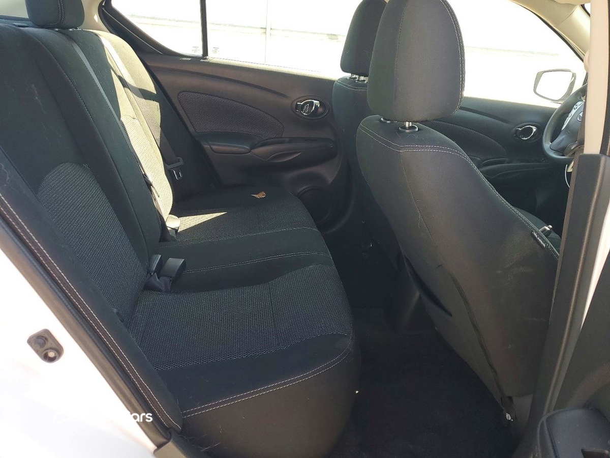 Nissan Versa 2018