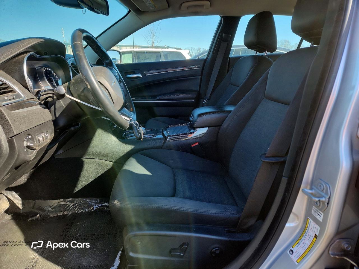 Chrysler 300 2019