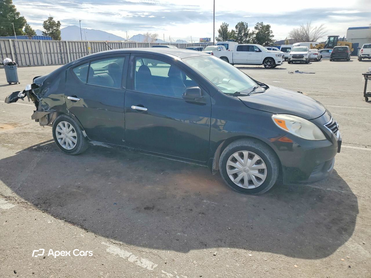 Nissan Versa 2012