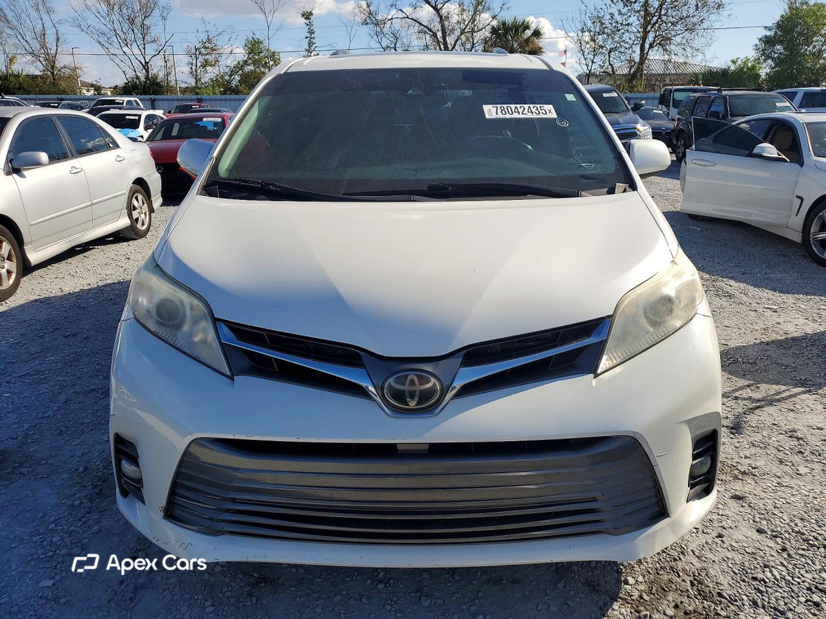 Toyota Sienna 2018