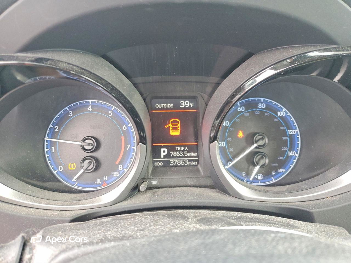 Toyota Corolla 2015