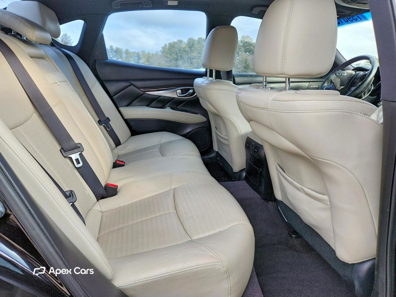 Infiniti M 2013