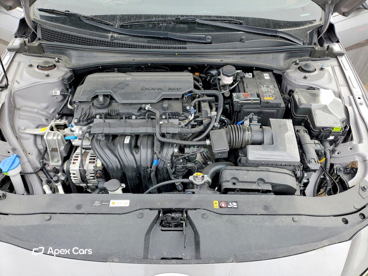 Hyundai Elantra 2025