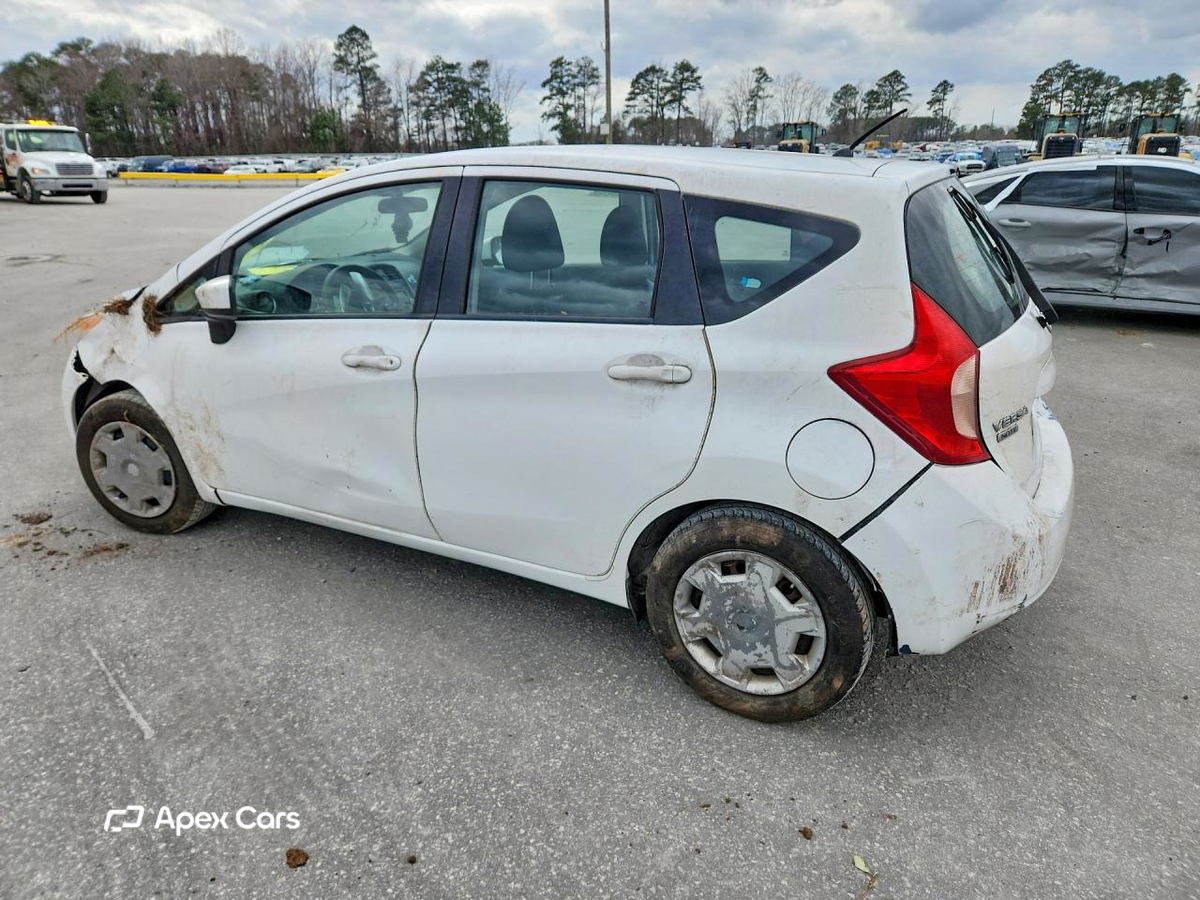 Nissan Versa 2015