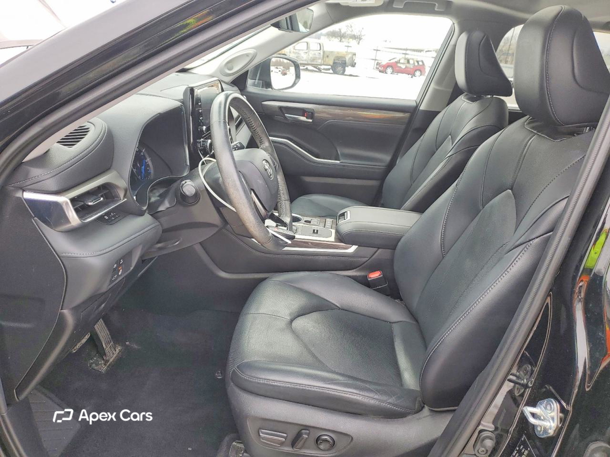 Toyota Highlander 2021