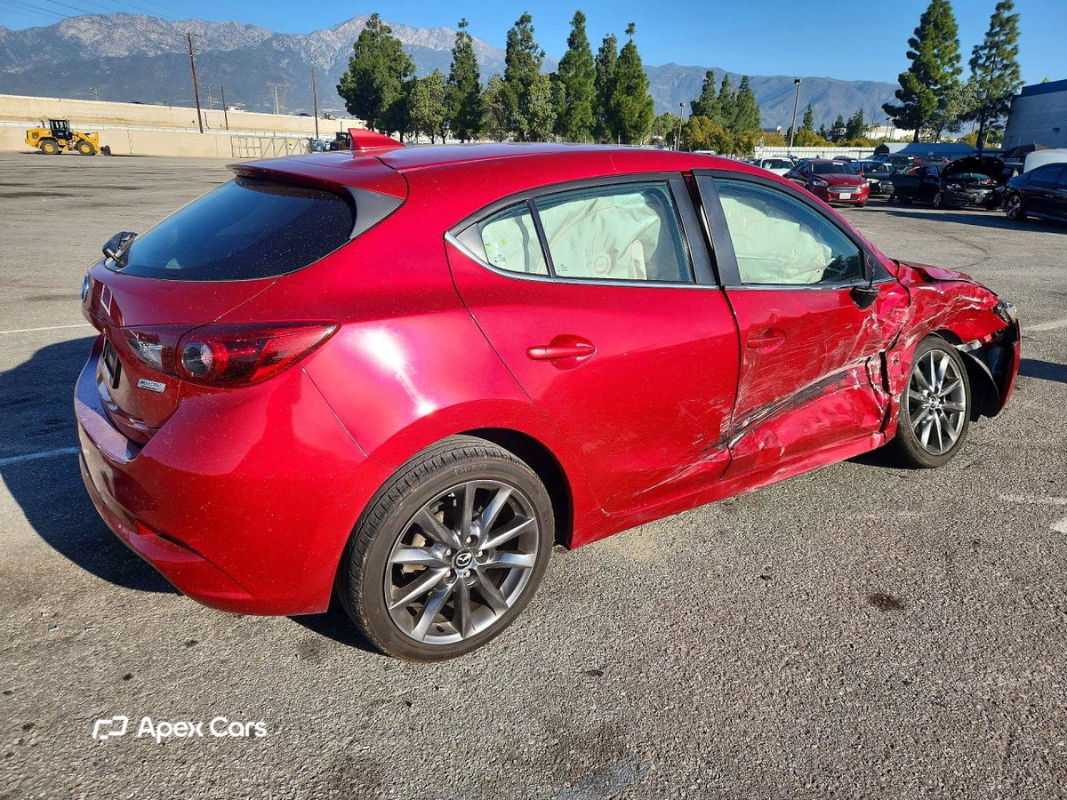 Mazda 3 2018