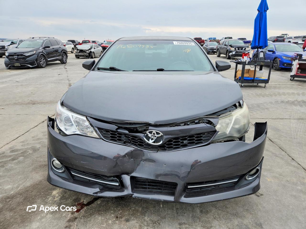 Toyota Camry 2012