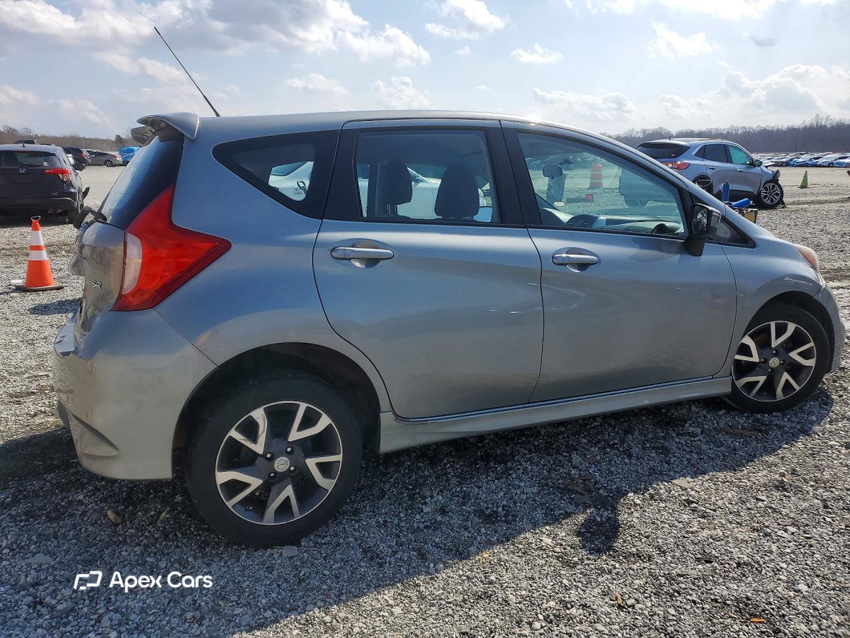 Nissan Versa 2015