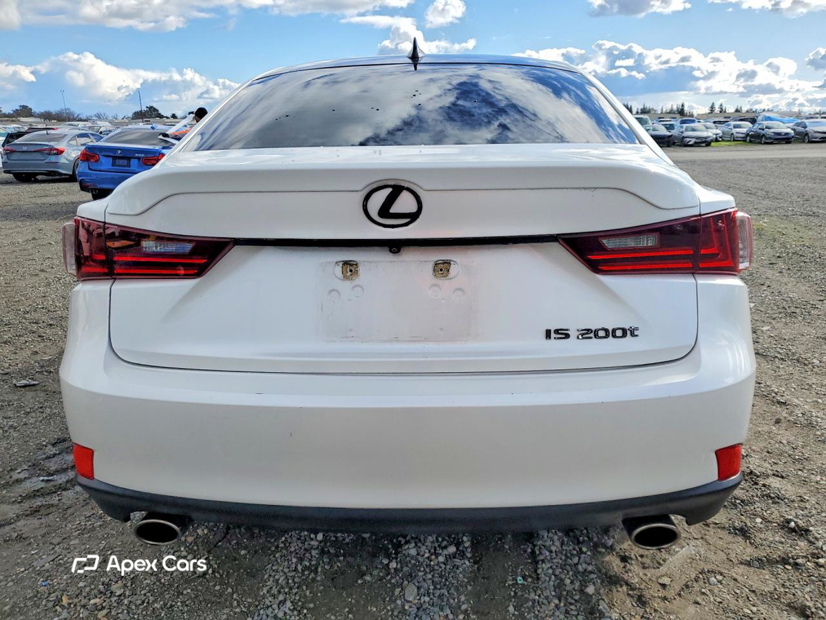 Lexus IS 2016