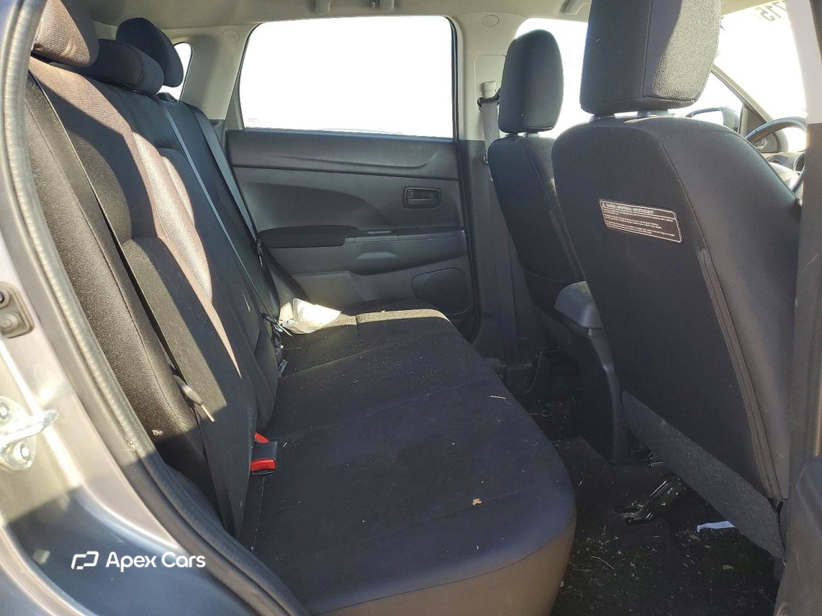 Mitsubishi Outlander 2015