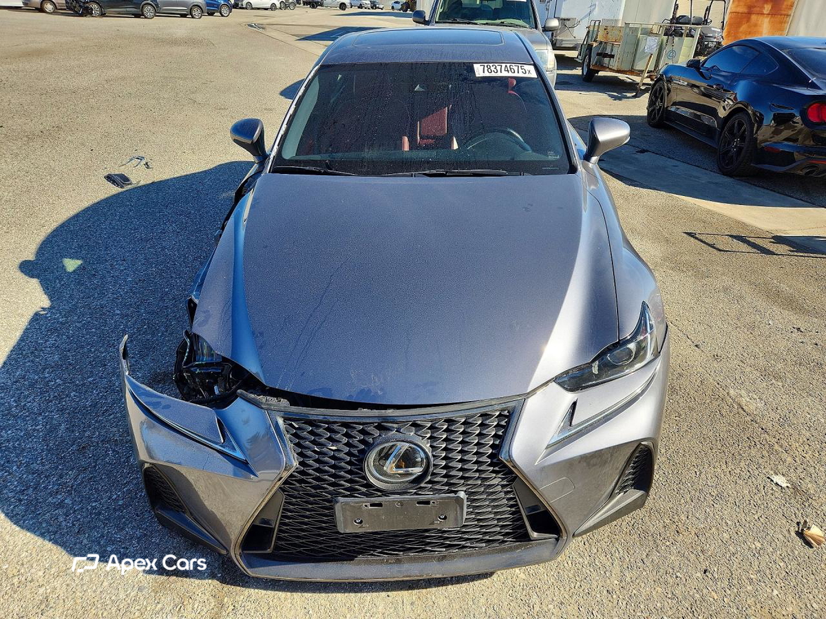 Lexus IS 2020