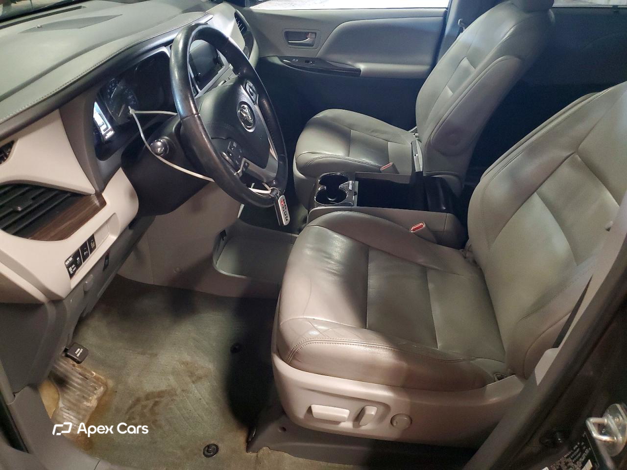 Toyota Sienna 2015