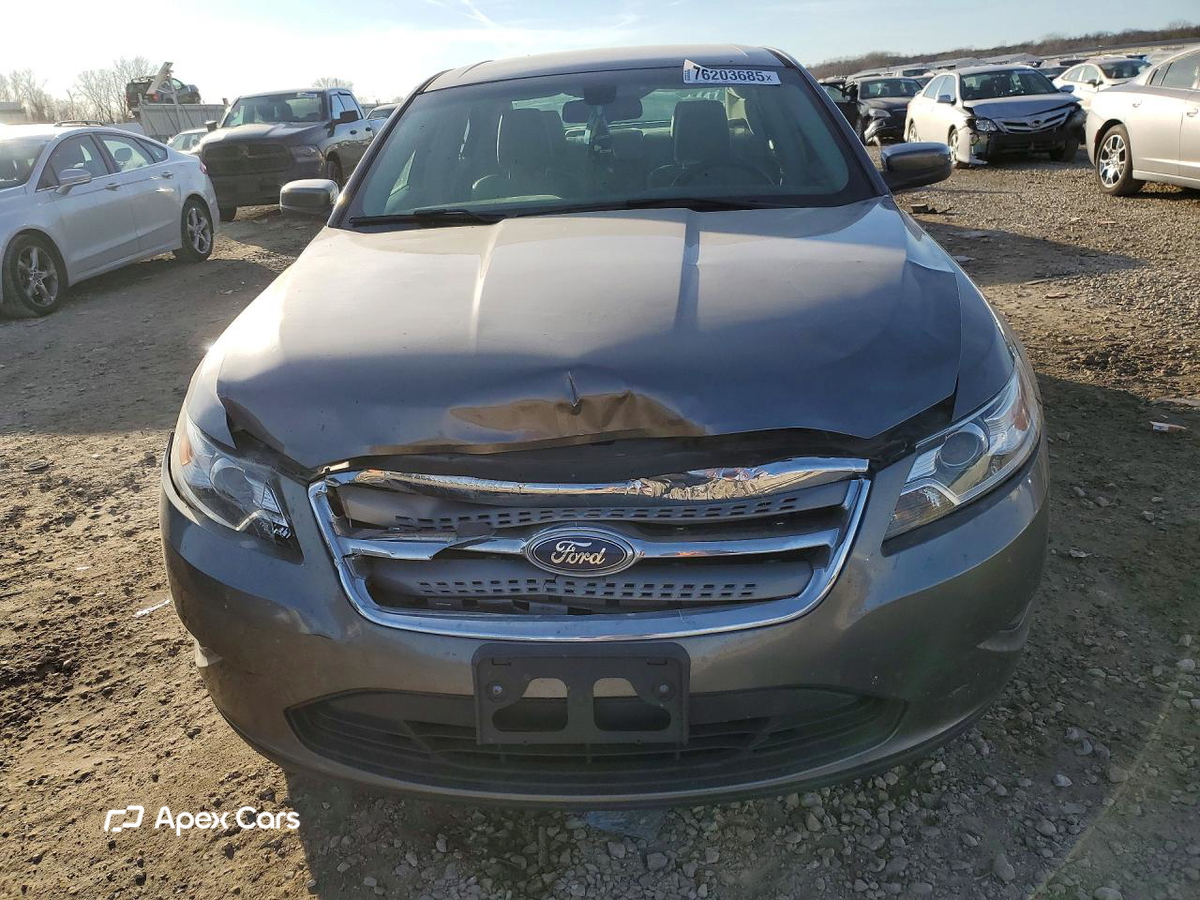 Ford Taurus 2011