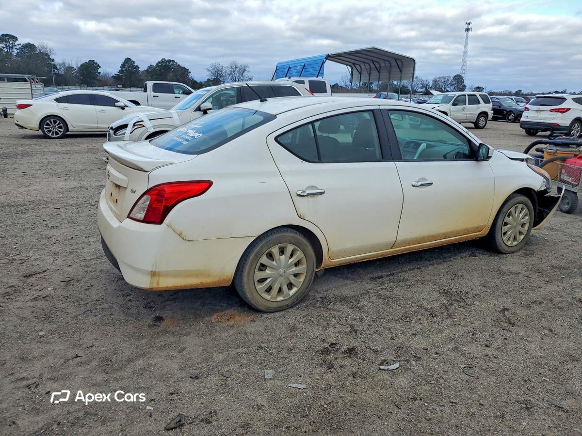 Nissan Versa 2019