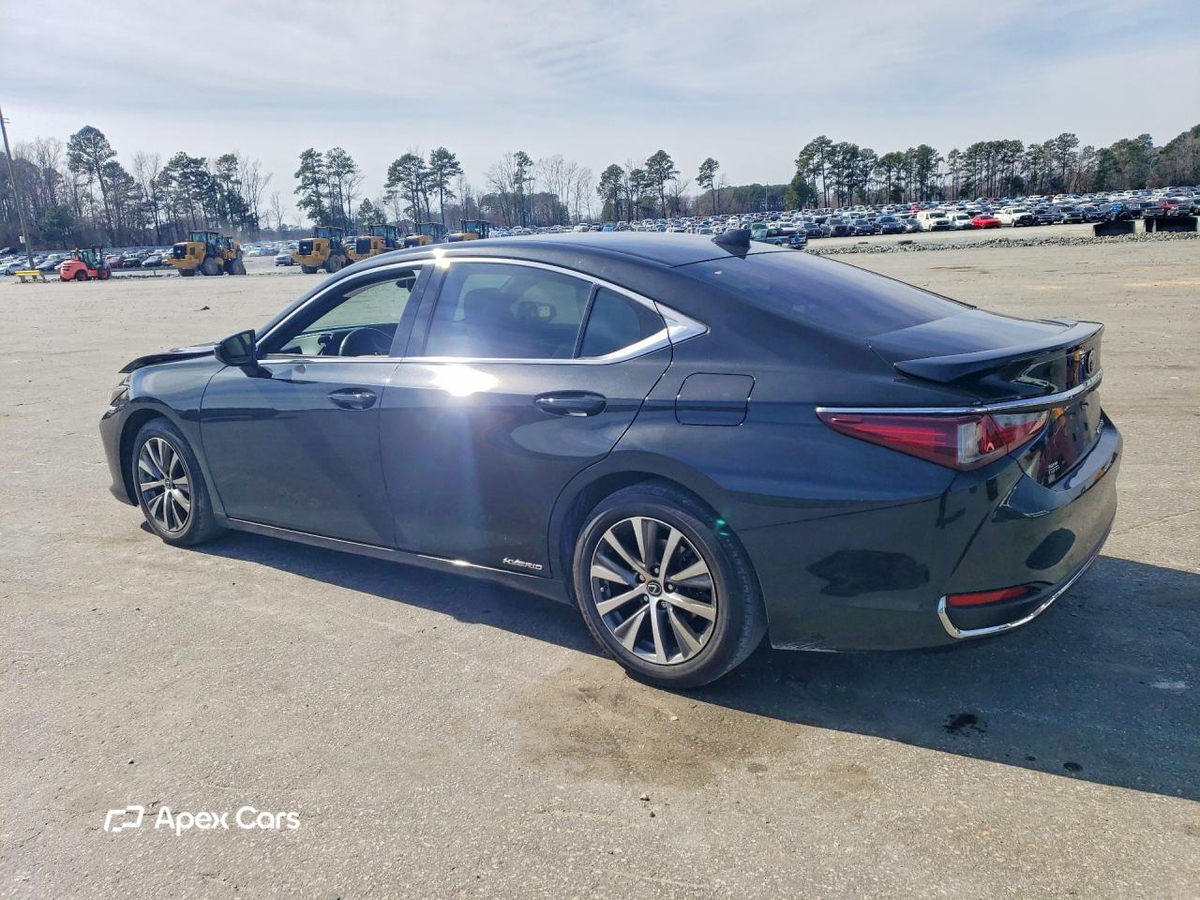Lexus ES 2020