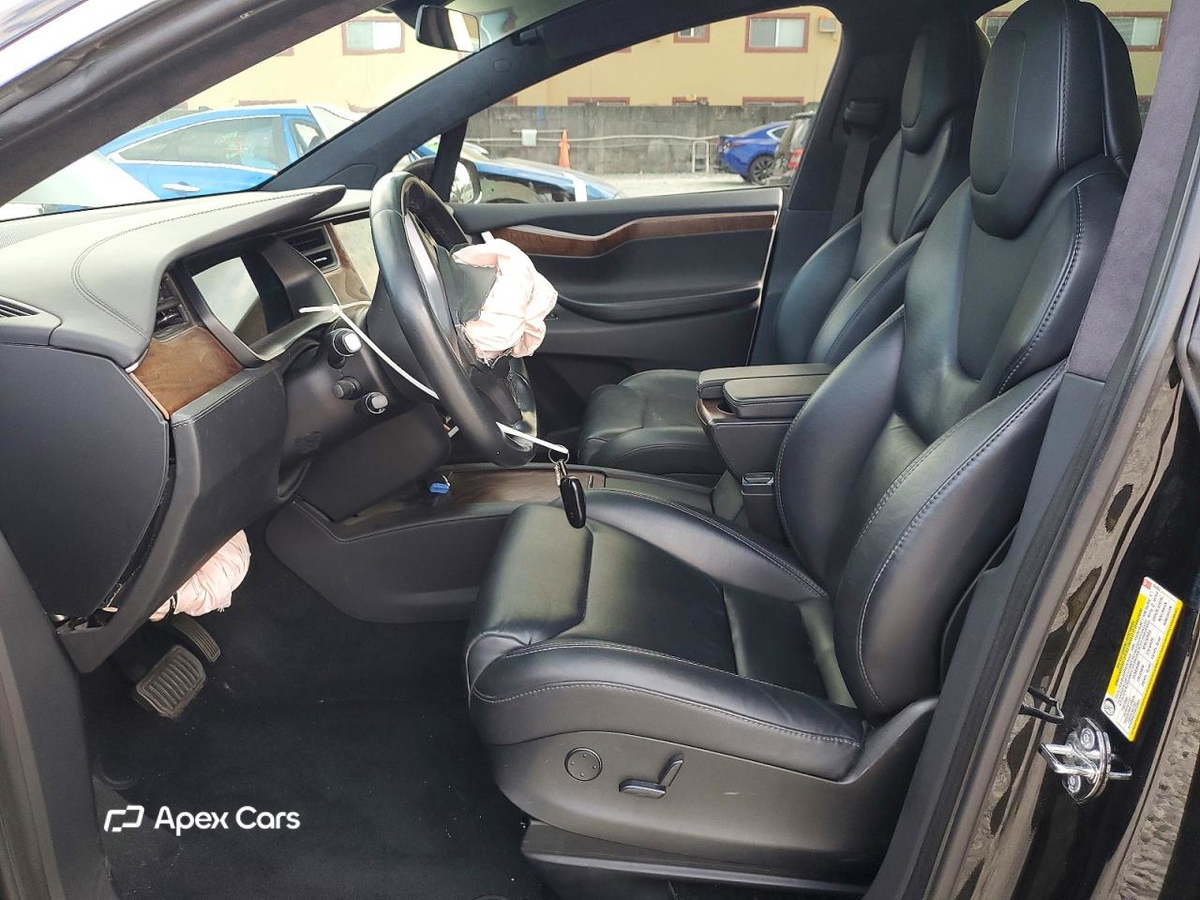 Tesla Model X 2019