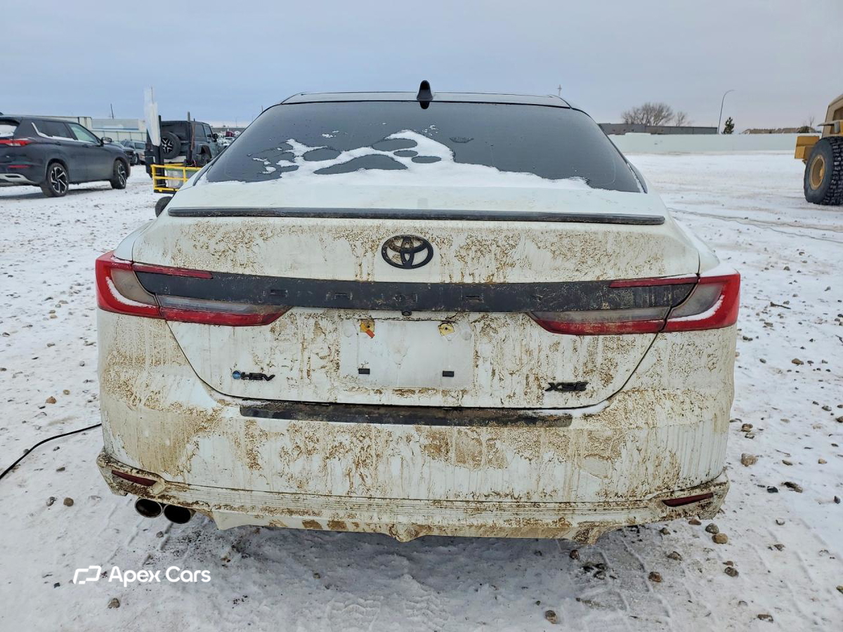 Toyota Camry 2025