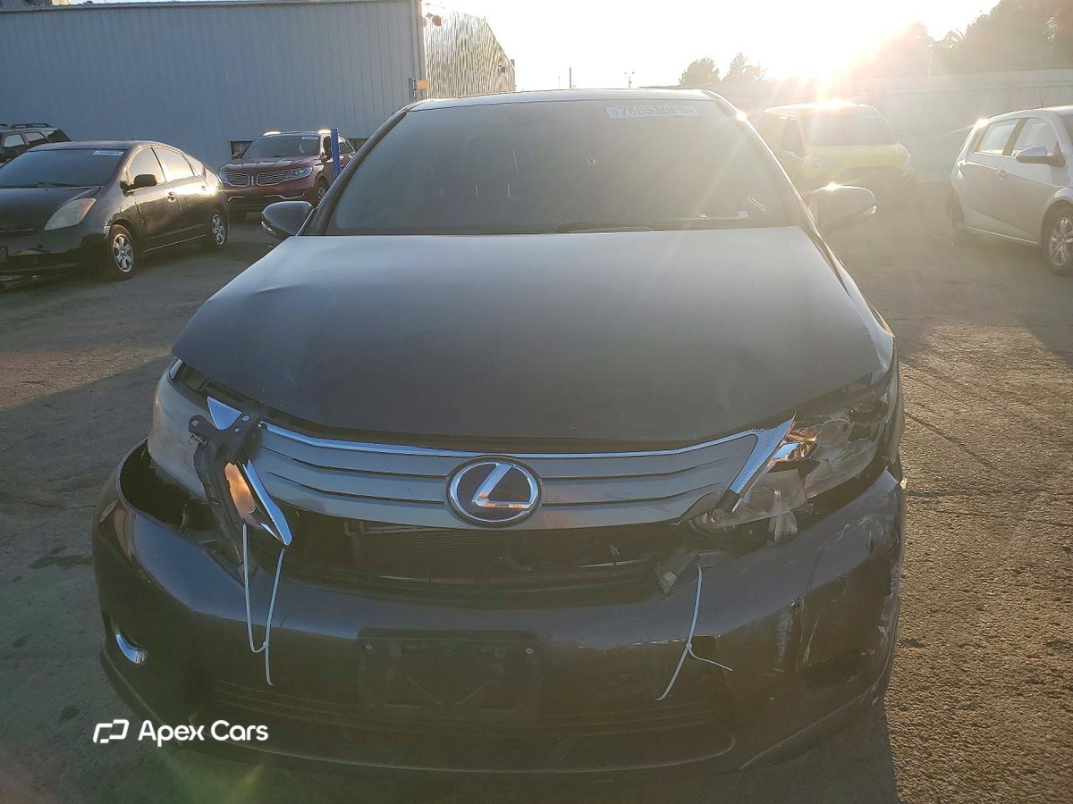 Lexus HS 2010