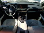Toyota Highlander 2025