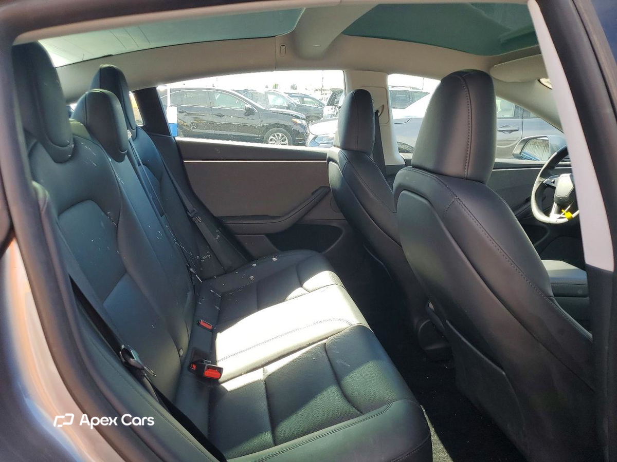 Tesla Model 3 2025