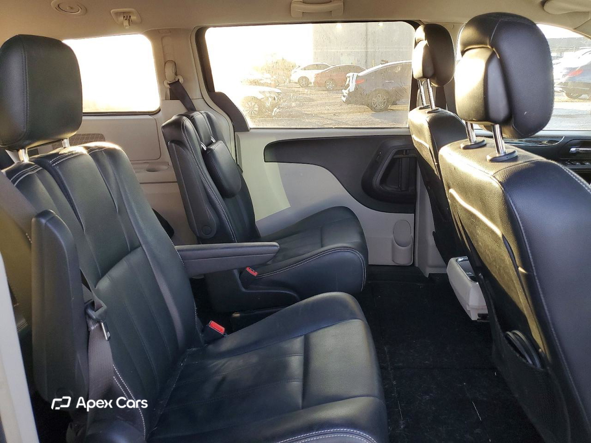 Chrysler Voyager 2016