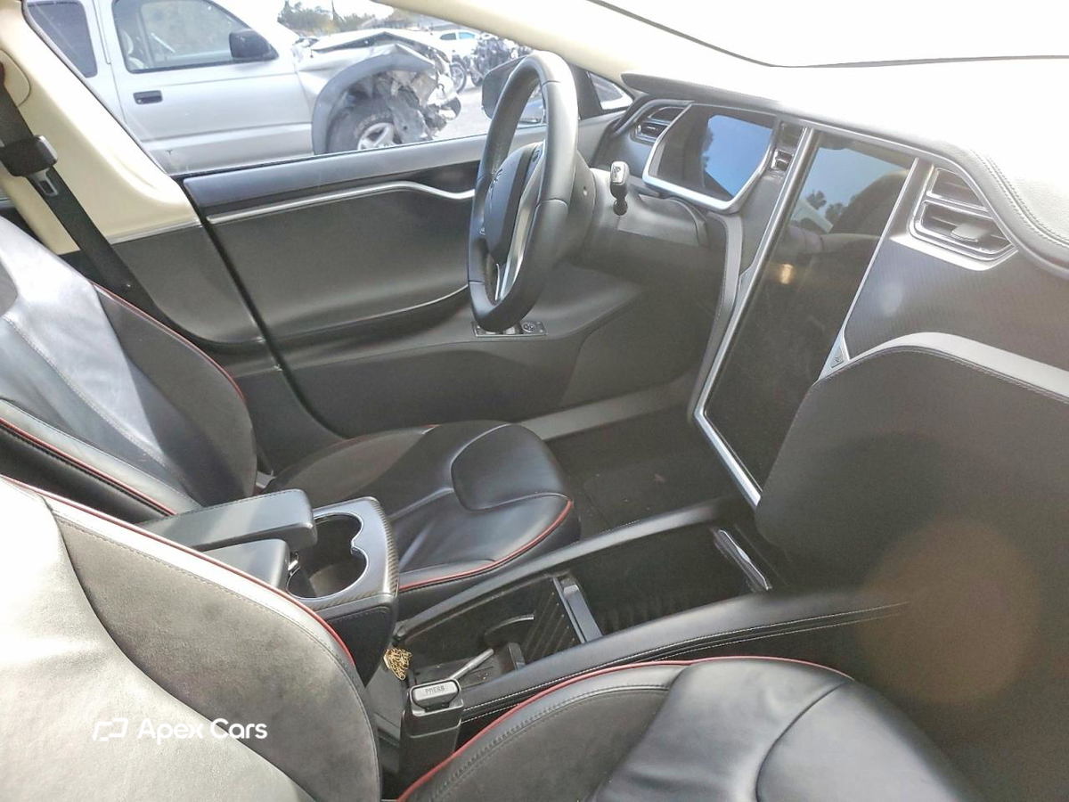 Tesla Model S 2013