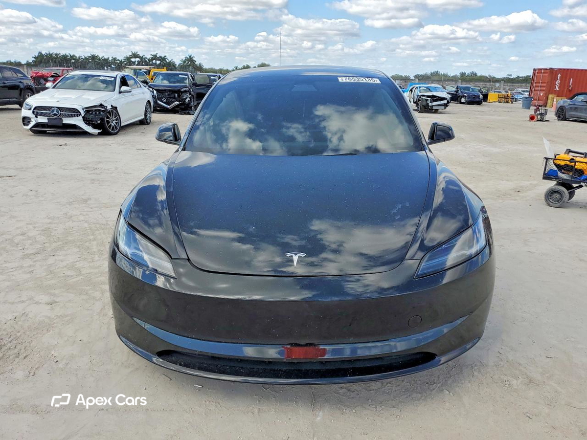 Tesla Model 3 2024