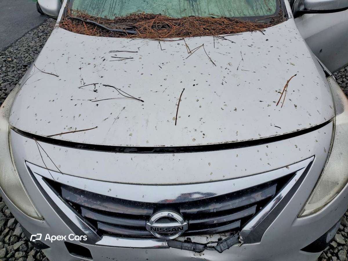 Nissan Versa 2016
