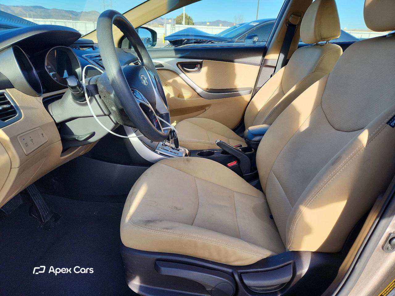 Hyundai Elantra 2012
