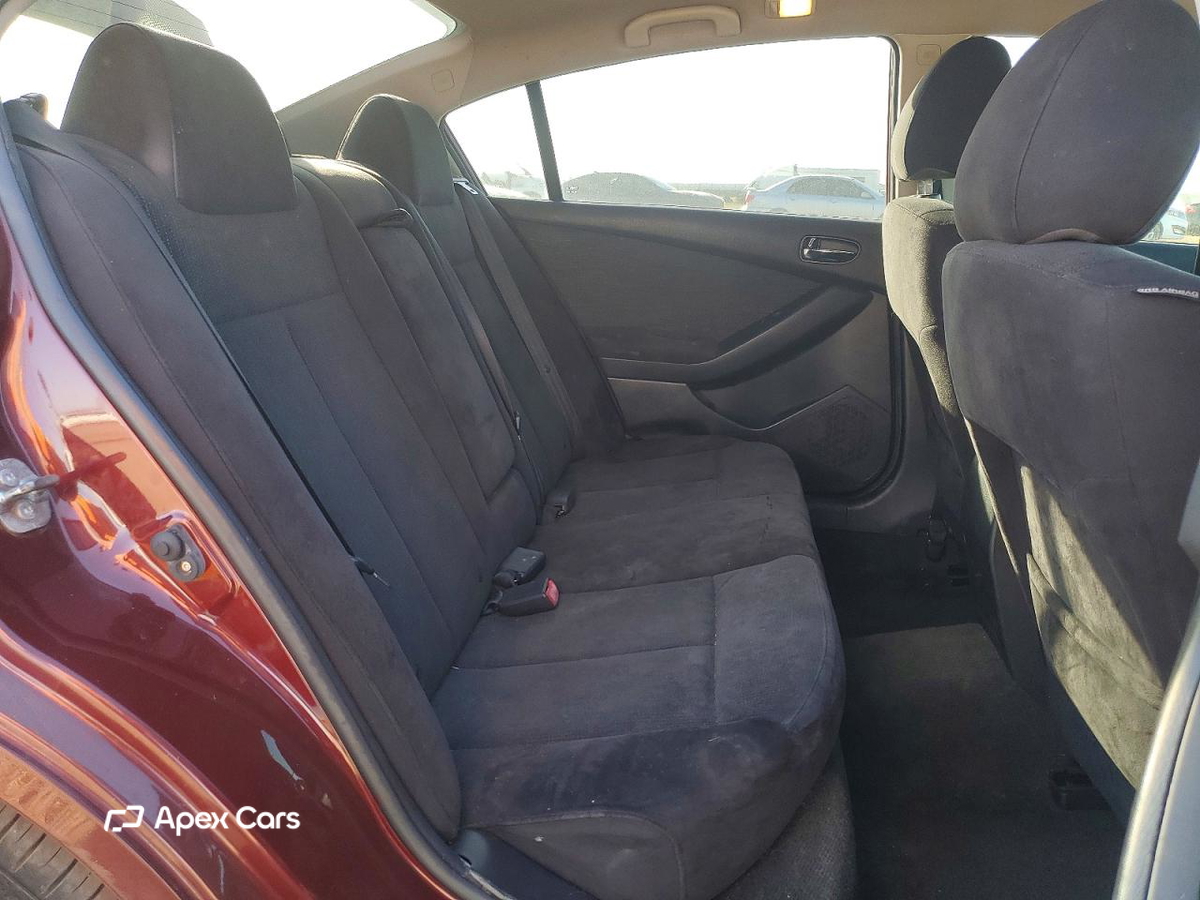 Nissan Altima 2012
