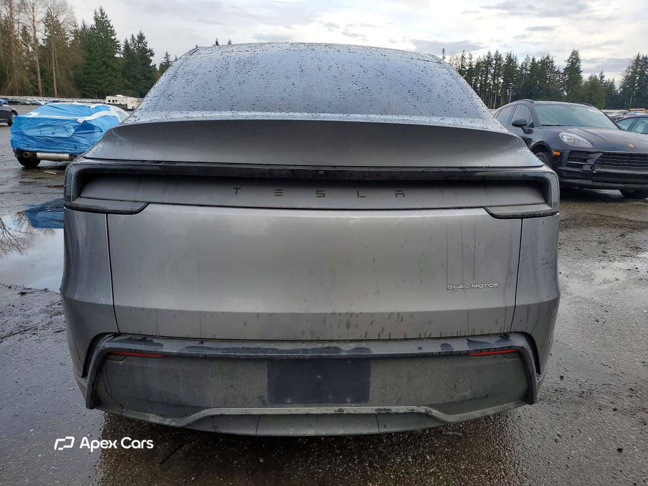 Tesla Model Y 2026