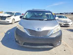 Toyota Sienna 2011