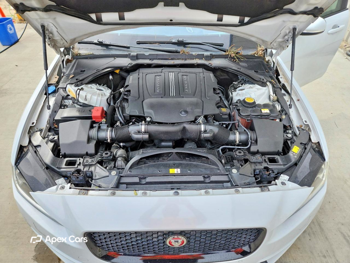 Jaguar XE 2017