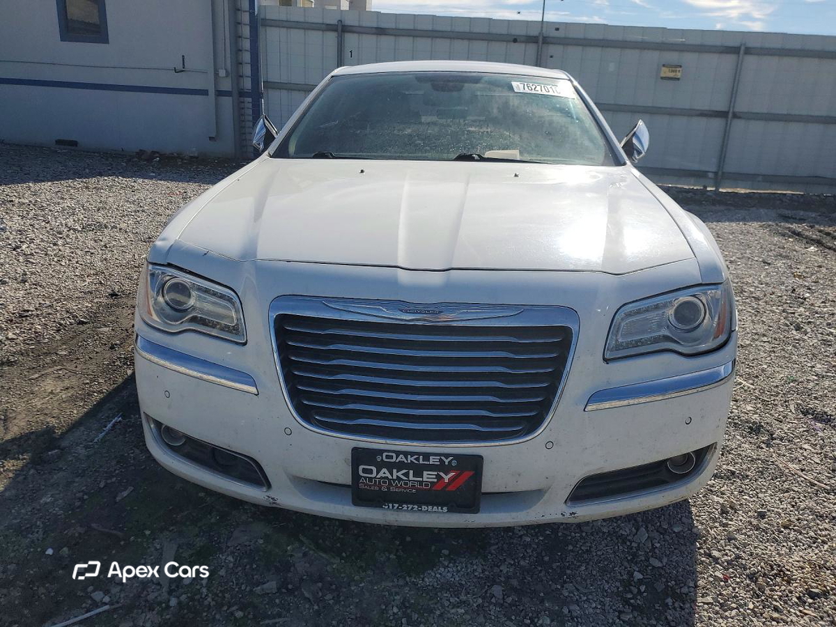 Chrysler 300 2011
