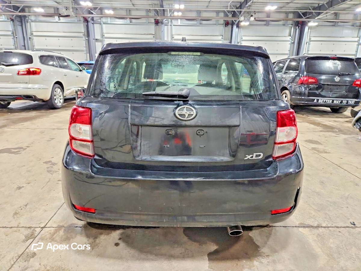 Scion xD 2010