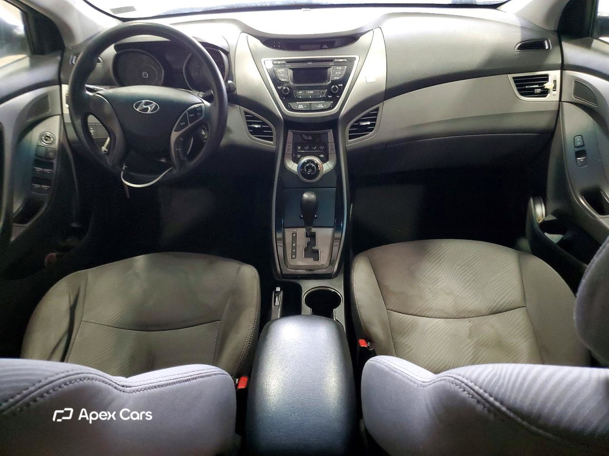 Hyundai Elantra 2013