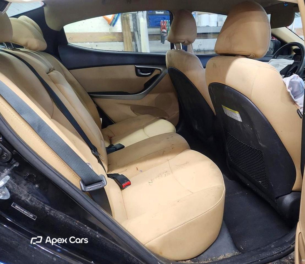 Hyundai Elantra 2013