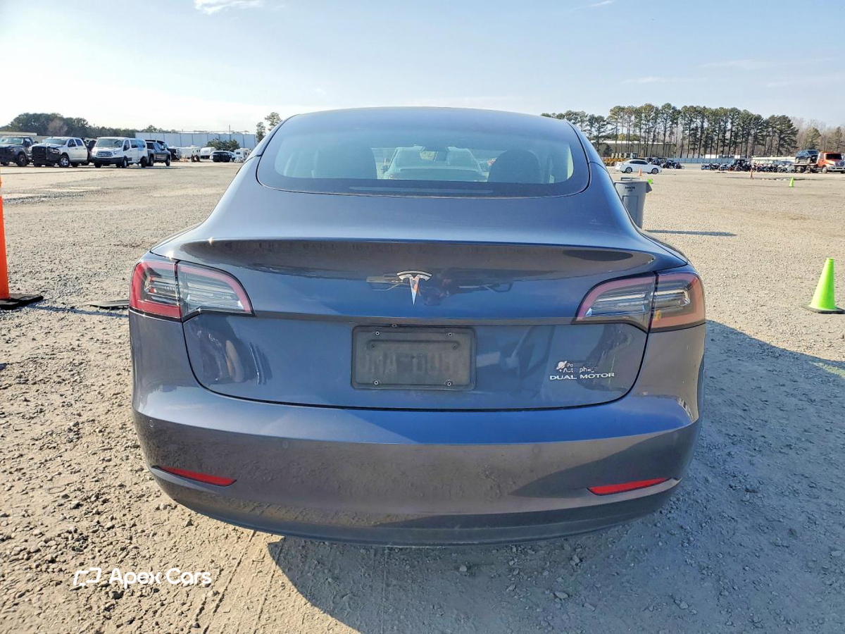 Tesla Model 3 2022