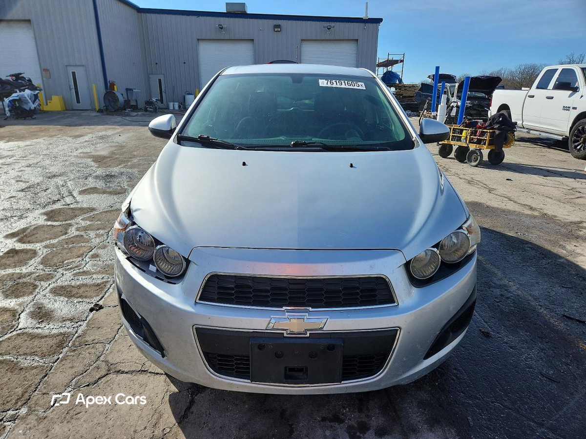 Chevrolet Sonic 2015