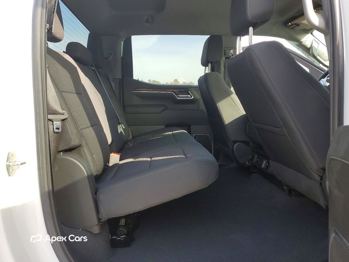 Chevrolet Silverado 2023