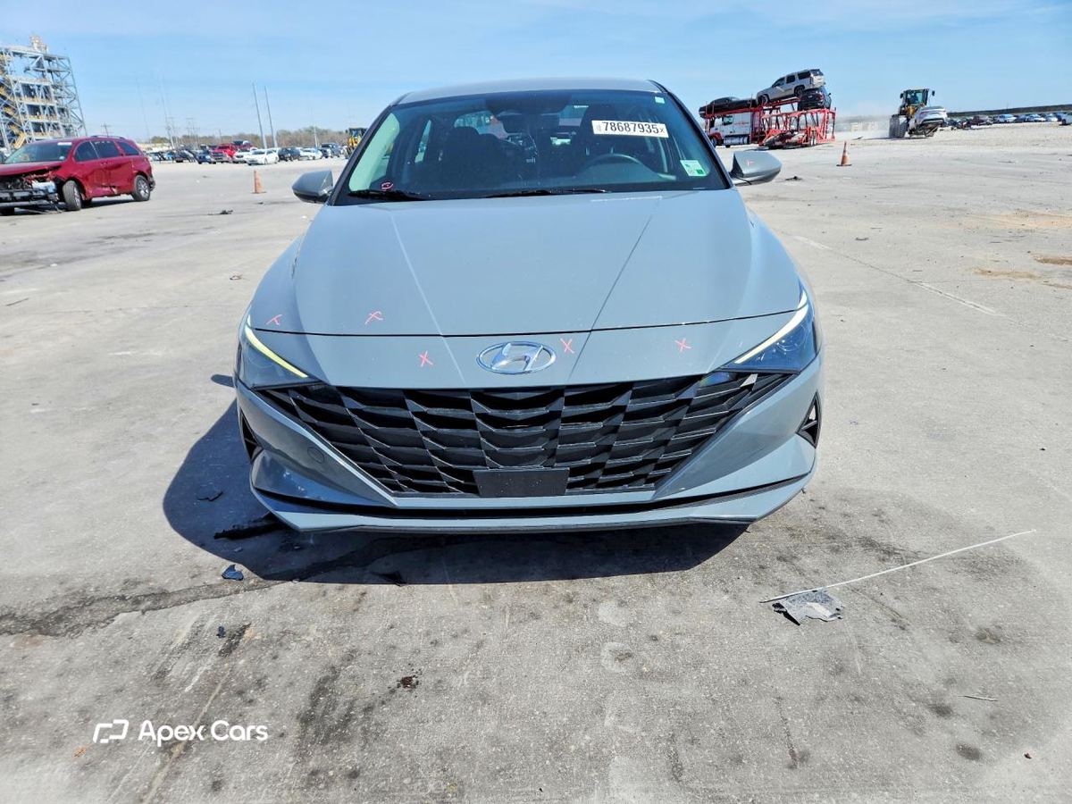 Hyundai Elantra 2023