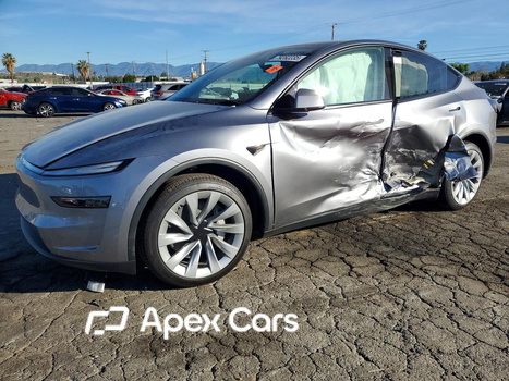Tesla Model Y 2026 - Zdjęcie 1 z 13